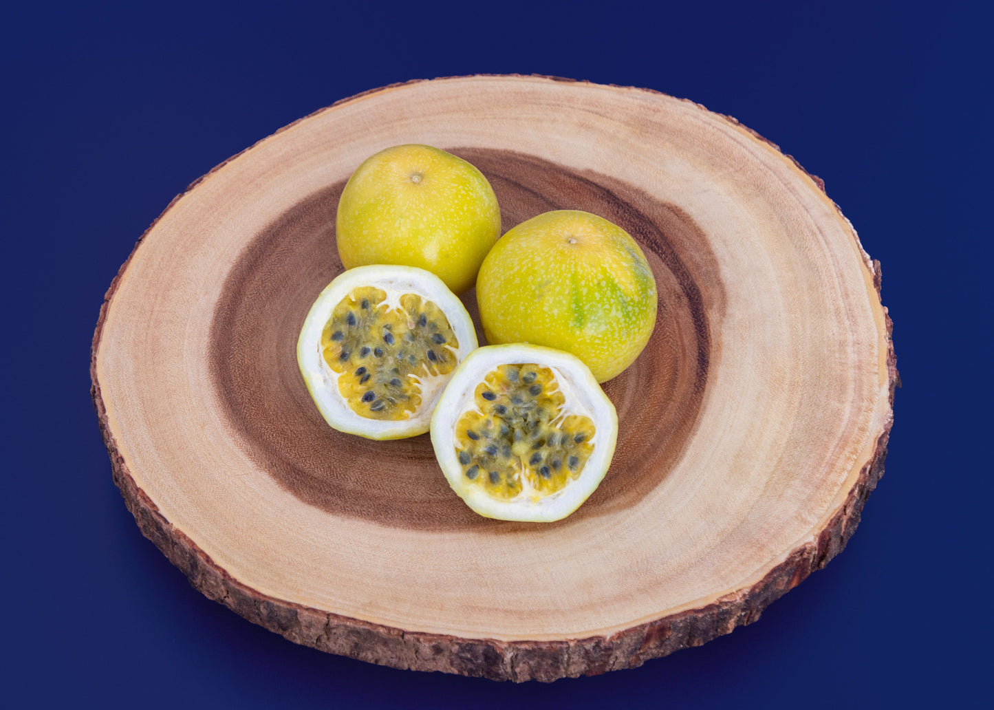 Vietnamese_Yellow_Passion_Fruits